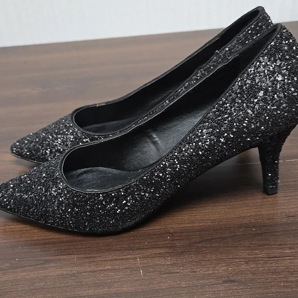 Le Chateau Size 7 Black Sequined Heels - Picture 4 of 9
